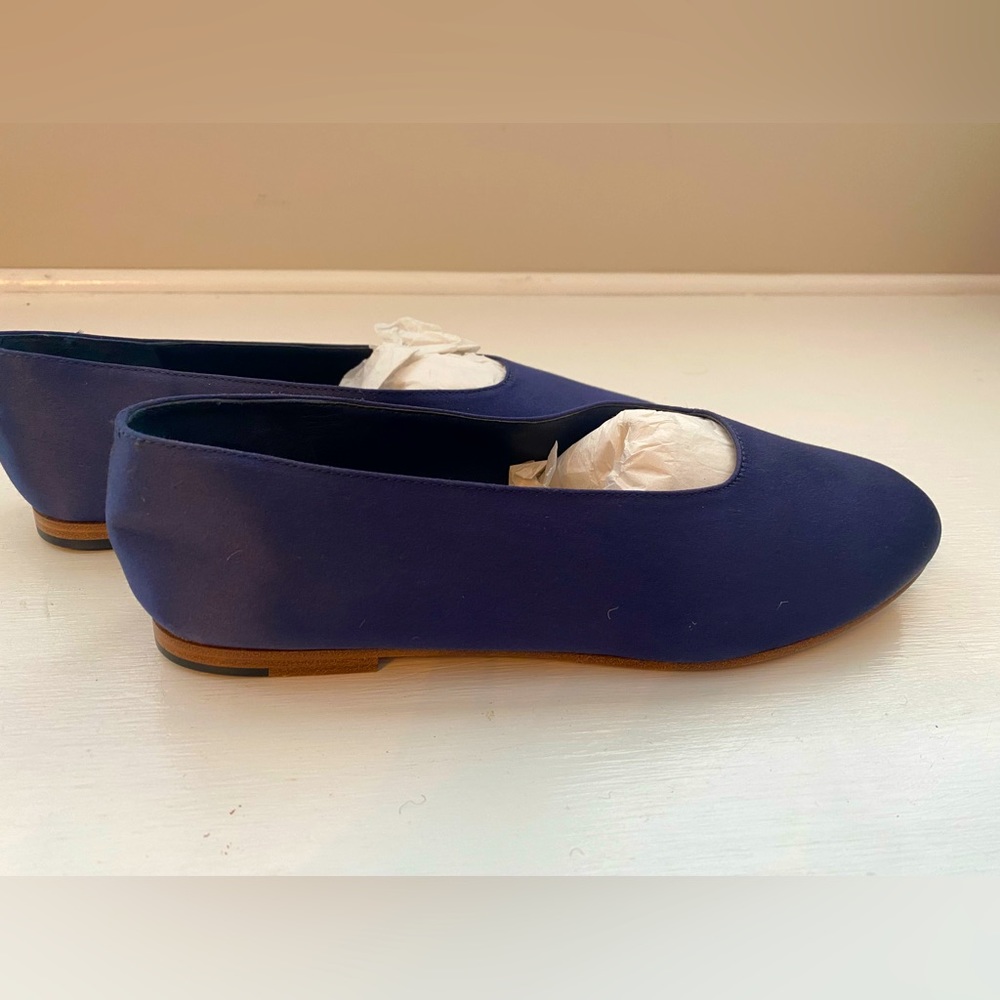 Classic Navy Women’s Ballet Flats